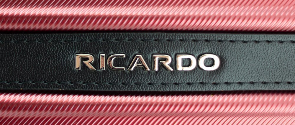 Чемодан Ricardo Rodeo Drive средний M поликарбонат красный 098-25-RAC-4VP купить цена 33670.00 ₽