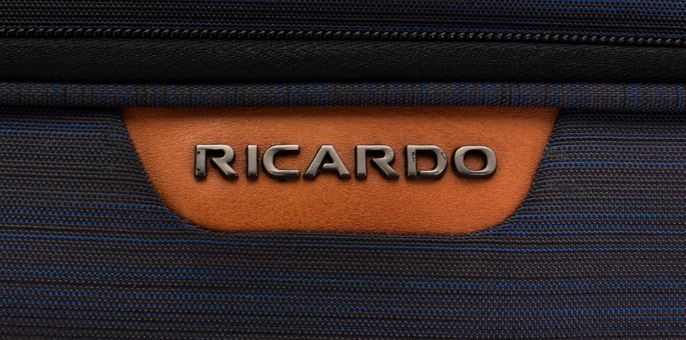 Чемодан Ricardo Cabrillo 2.0 Softside для ручной клади XS полиэстер серый 145-16-020-USB купить цена 13800.00 ₽