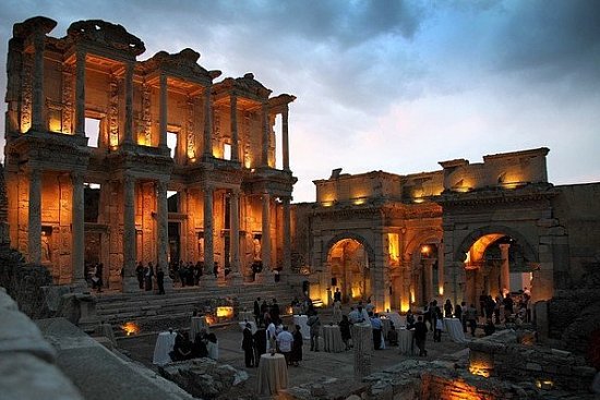 Древний город Эфес, Турция — достопримечательности - детальная элемента